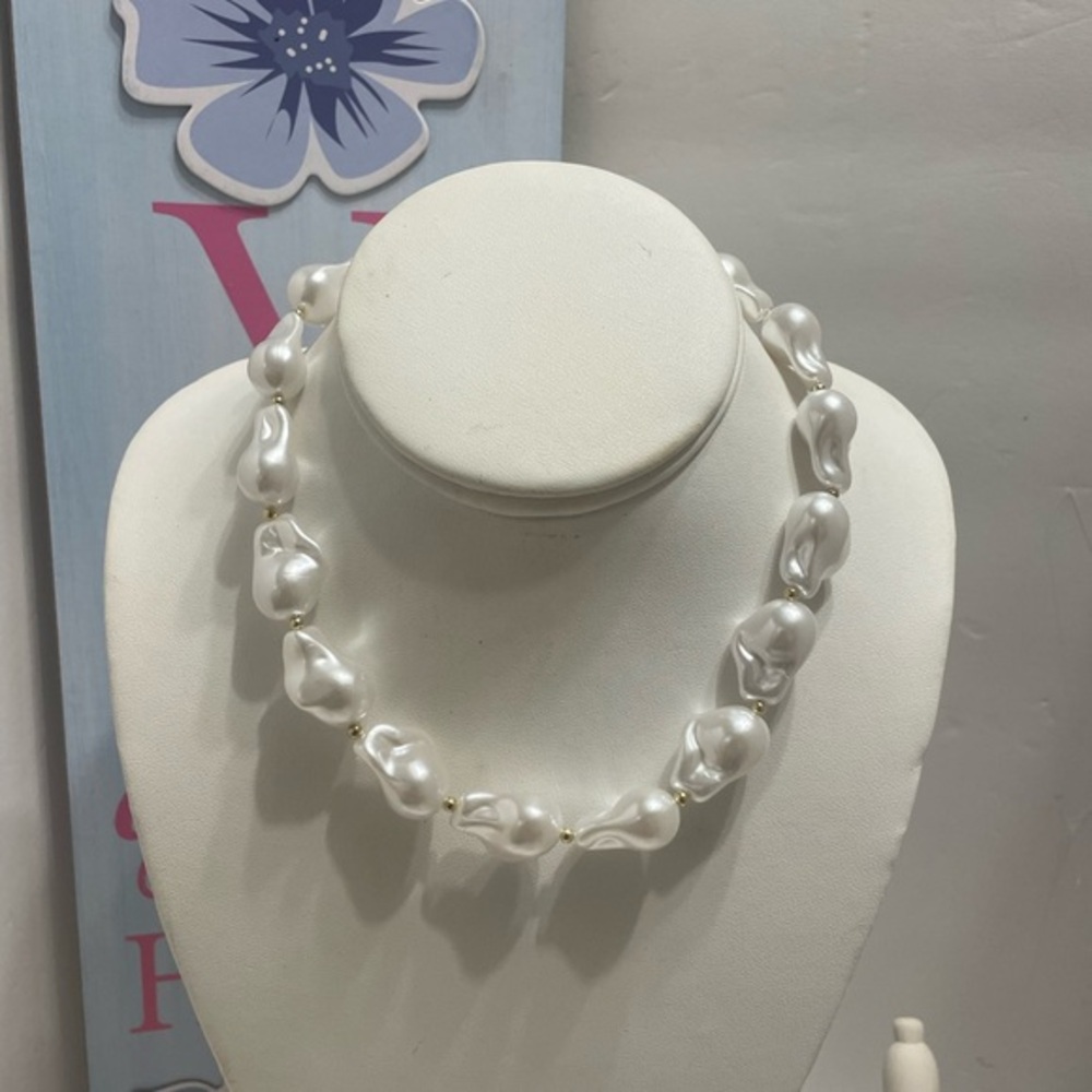 Family Pearl statement Necklace